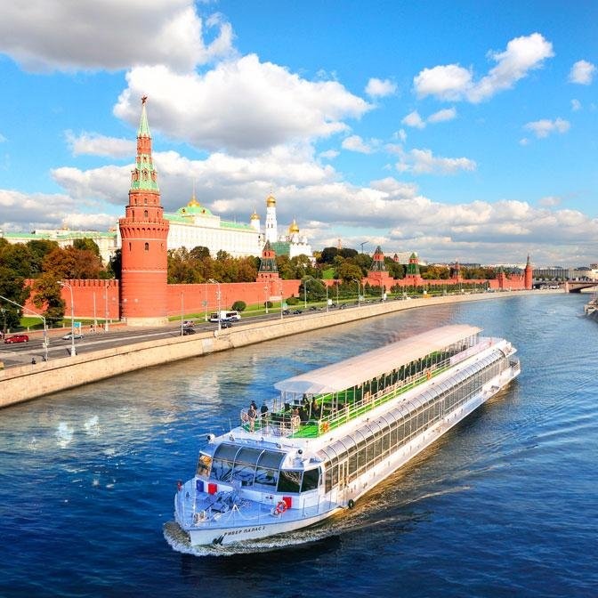 На теплоходе: фото